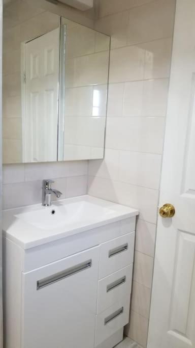 Ridgeview Suite 4 Кингстон Экстерьер фото