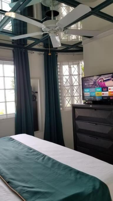 Ridgeview Suite 4 Кингстон Экстерьер фото