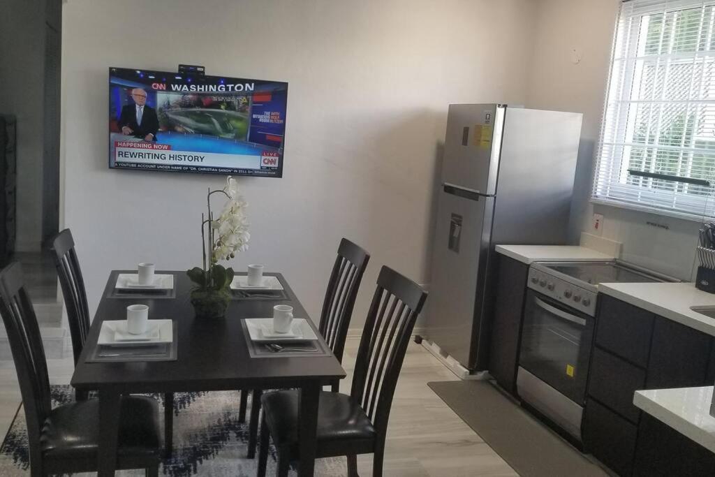 Ridgeview Suite 4 Кингстон Экстерьер фото